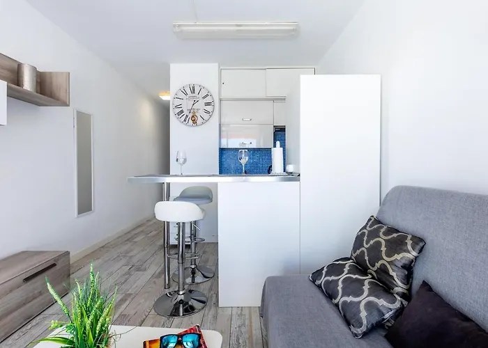 Chaparral 268, Lovely 1 Bedroom, Daire *